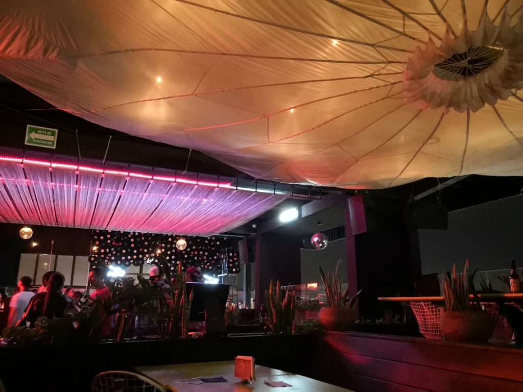 Opinión de Esquivel Lounge 1 Esquivel Lounge: Opiniones y experiencia en el mejor ambiente