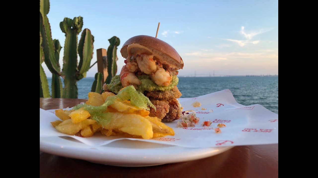 Opinión de Amborguesa pty el cangrejo 1 Opinión de Amborguesa pty: El cangrejo, ¿la mejor hamburguesa de mariscos en Panamá?